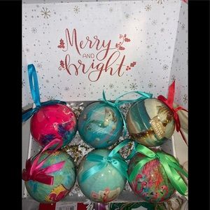 Beachy Christmas Ornaments Brighten the Season